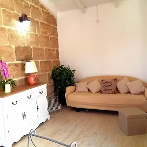 https://la-casetta-holiday-home.in-sardinia.net
